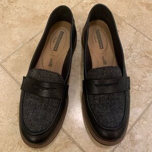 Clarks loafers - size 9.5